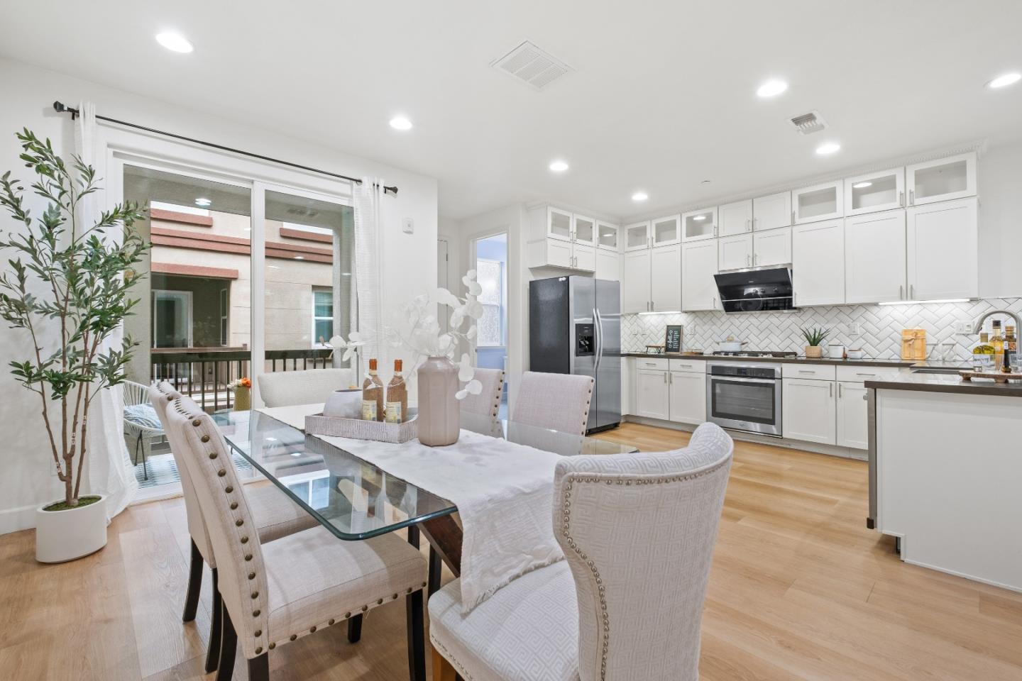 Detail Gallery Image 3 of 59 For 1356 Neleigh Pl, San Jose,  CA 95131 - 3 Beds | 2/1 Baths