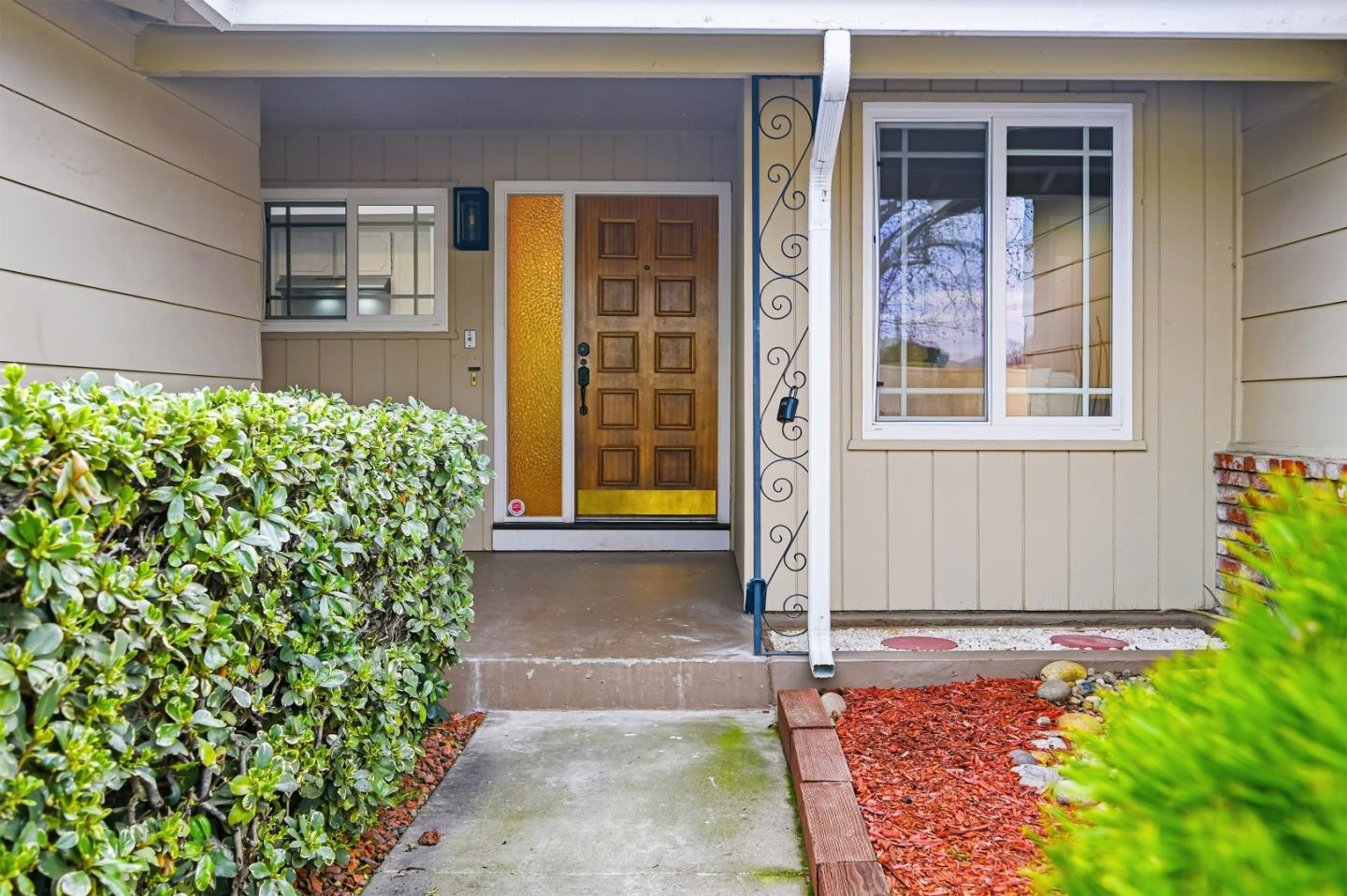 Detail Gallery Image 4 of 42 For 1434 Bryan Ave, San Jose,  CA 95118 - 4 Beds | 2 Baths