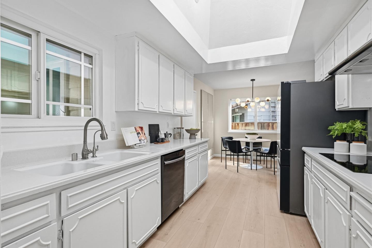 Detail Gallery Image 6 of 42 For 1434 Bryan Ave, San Jose,  CA 95118 - 4 Beds | 2 Baths