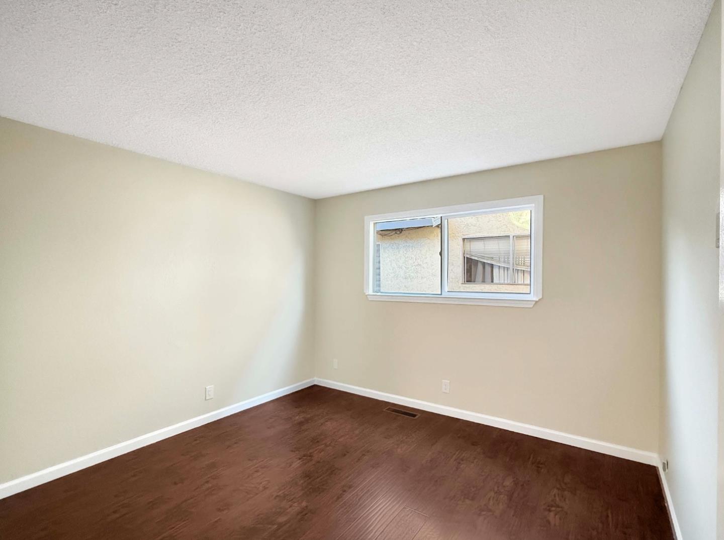 Detail Gallery Image 15 of 17 For 1890 Scott Blvd #UNIT 2,  Santa Clara,  CA 95050 - 2 Beds | 1 Baths