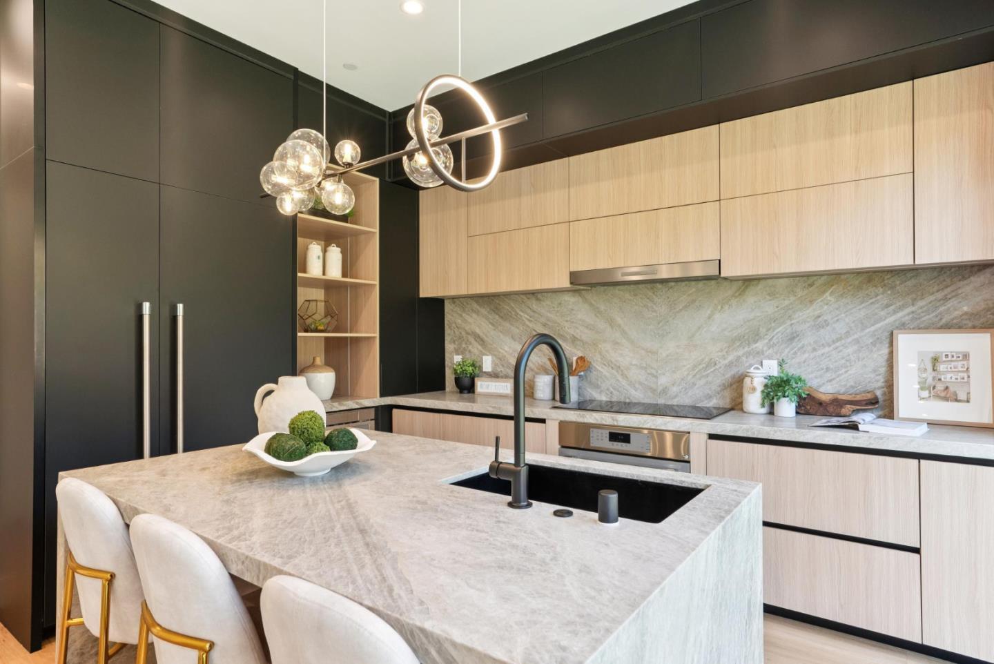 Detail Gallery Image 13 of 65 For 1599 Bonita Ave, Mountain View,  CA 94040 - 4 Beds | 3/1 Baths