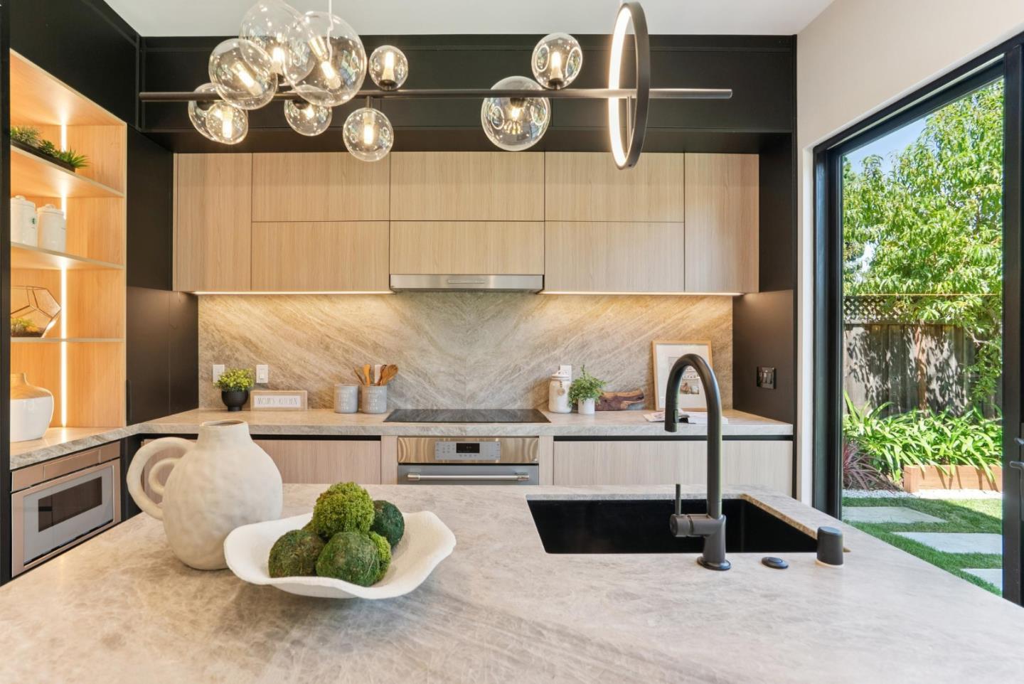 Detail Gallery Image 17 of 65 For 1599 Bonita Ave, Mountain View,  CA 94040 - 4 Beds | 3/1 Baths