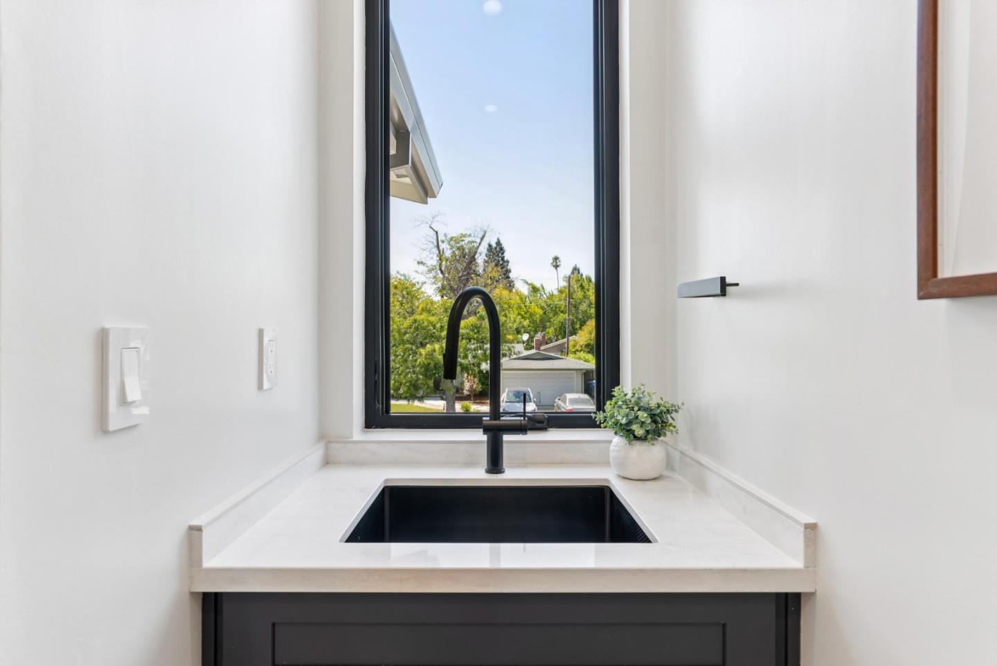 Detail Gallery Image 25 of 65 For 1599 Bonita Ave, Mountain View,  CA 94040 - 4 Beds | 3/1 Baths