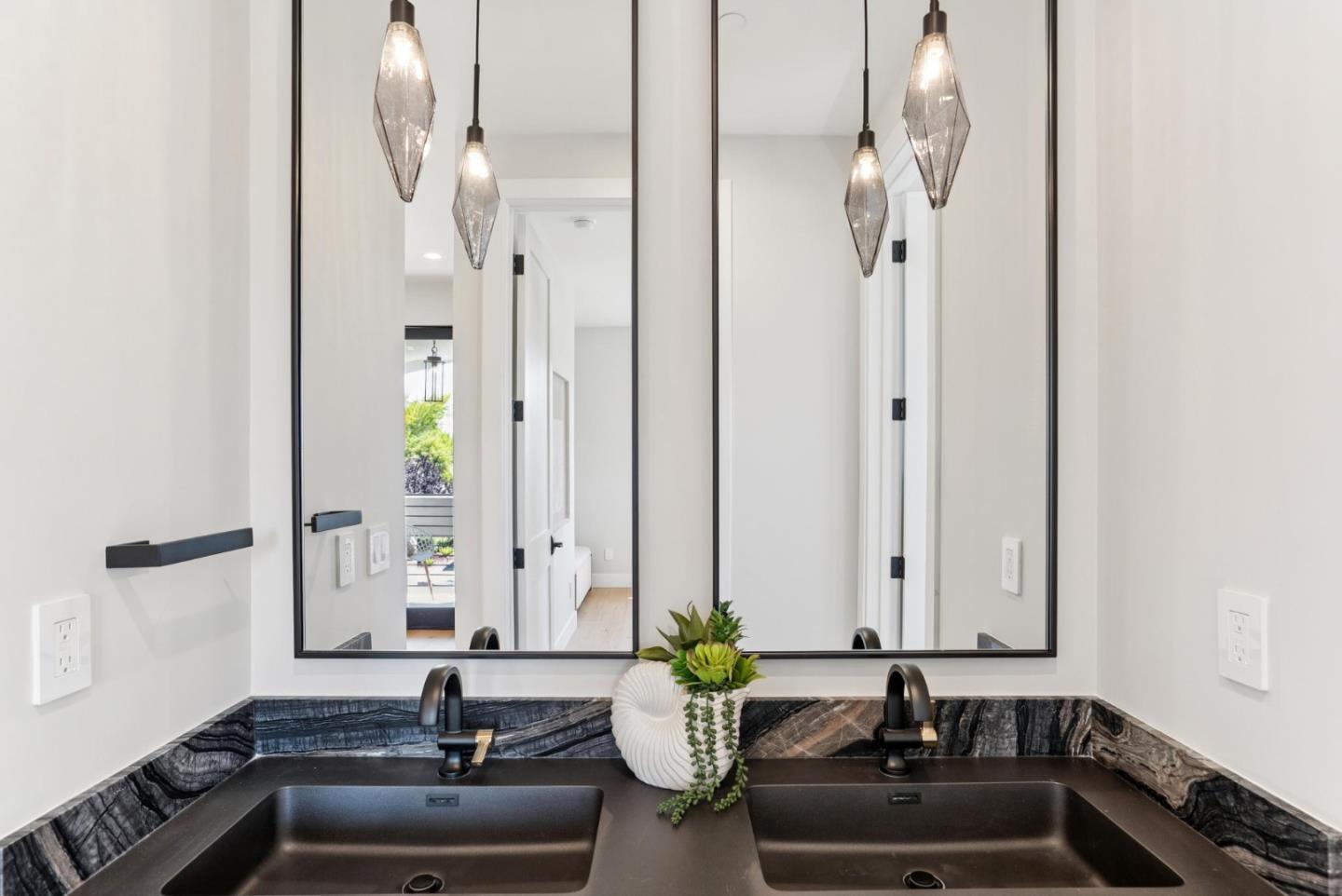 Detail Gallery Image 27 of 65 For 1599 Bonita Ave, Mountain View,  CA 94040 - 4 Beds | 3/1 Baths