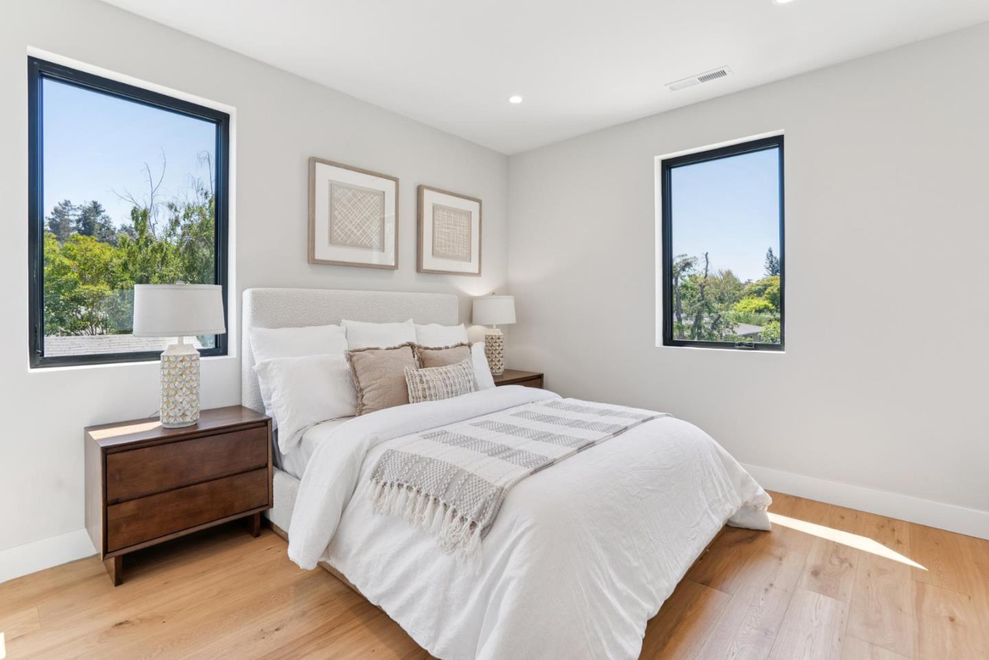 Detail Gallery Image 29 of 65 For 1599 Bonita Ave, Mountain View,  CA 94040 - 4 Beds | 3/1 Baths