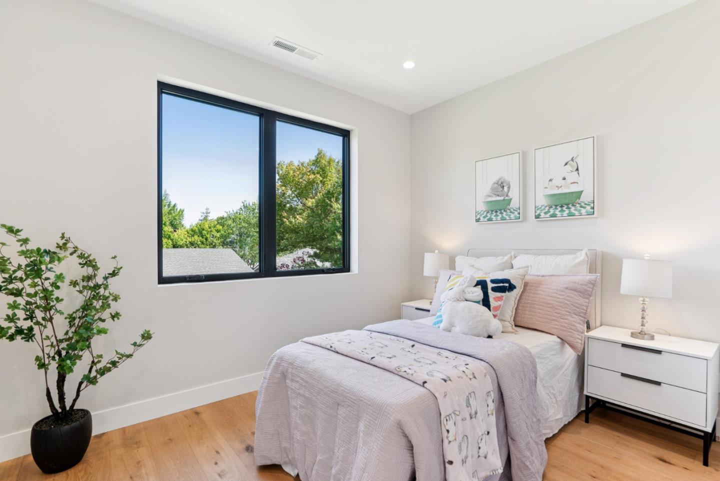 Detail Gallery Image 33 of 65 For 1599 Bonita Ave, Mountain View,  CA 94040 - 4 Beds | 3/1 Baths