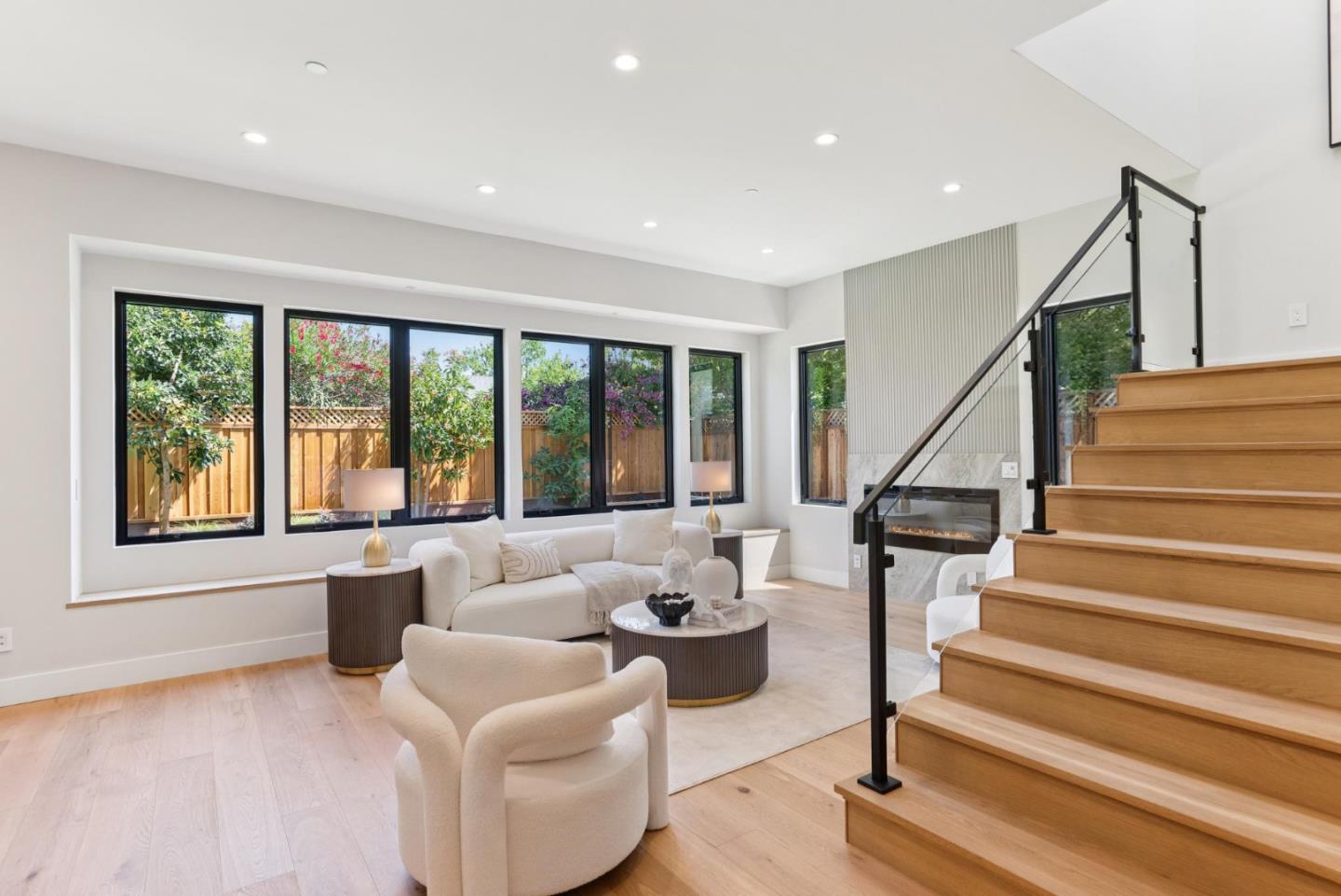 Detail Gallery Image 4 of 65 For 1599 Bonita Ave, Mountain View,  CA 94040 - 4 Beds | 3/1 Baths