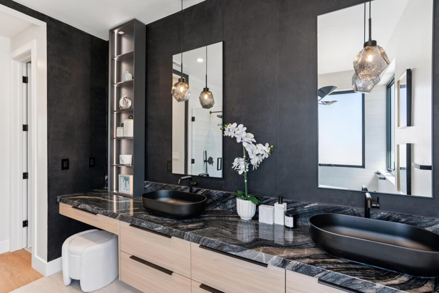 Detail Gallery Image 41 of 65 For 1599 Bonita Ave, Mountain View,  CA 94040 - 4 Beds | 3/1 Baths