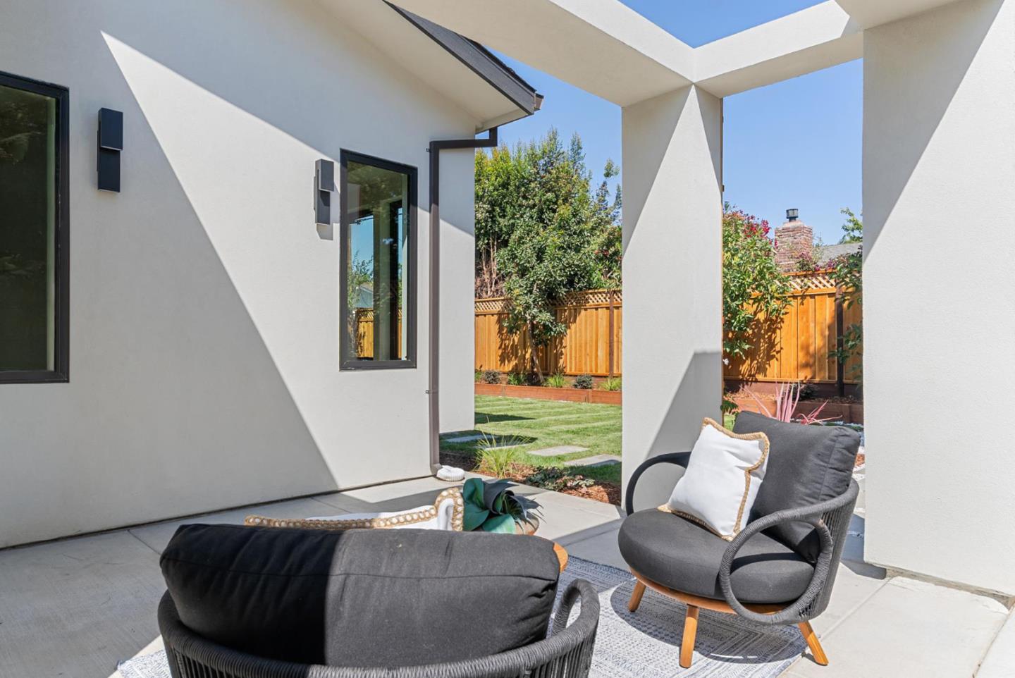 Detail Gallery Image 61 of 65 For 1599 Bonita Ave, Mountain View,  CA 94040 - 4 Beds | 3/1 Baths