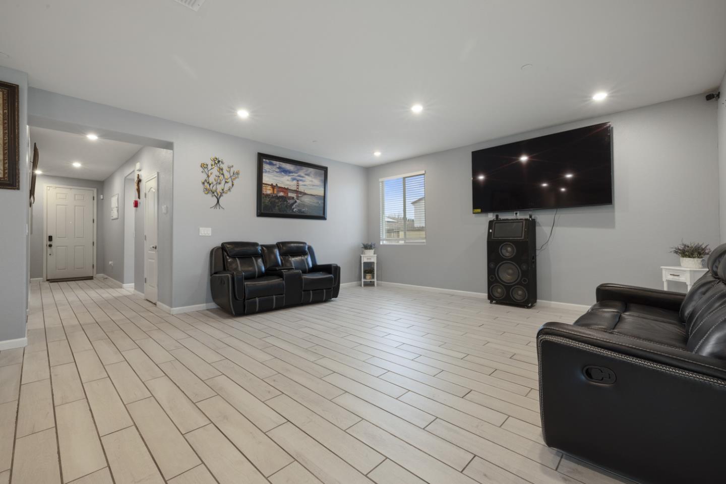 Detail Gallery Image 14 of 56 For 2075 Martin St, Los Banos,  CA 93635 - 5 Beds | 3 Baths