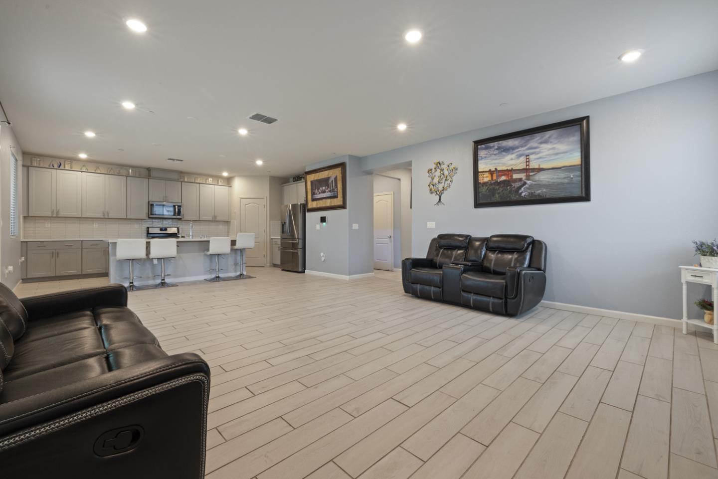 Detail Gallery Image 15 of 56 For 2075 Martin St, Los Banos,  CA 93635 - 5 Beds | 3 Baths