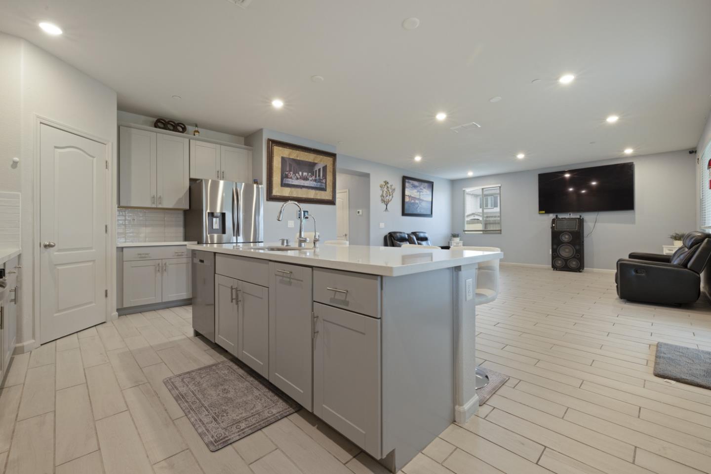 Detail Gallery Image 18 of 56 For 2075 Martin St, Los Banos,  CA 93635 - 5 Beds | 3 Baths