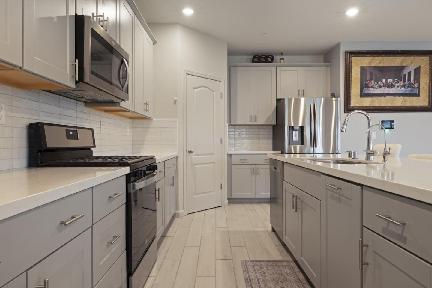 Detail Gallery Image 19 of 56 For 2075 Martin St, Los Banos,  CA 93635 - 5 Beds | 3 Baths