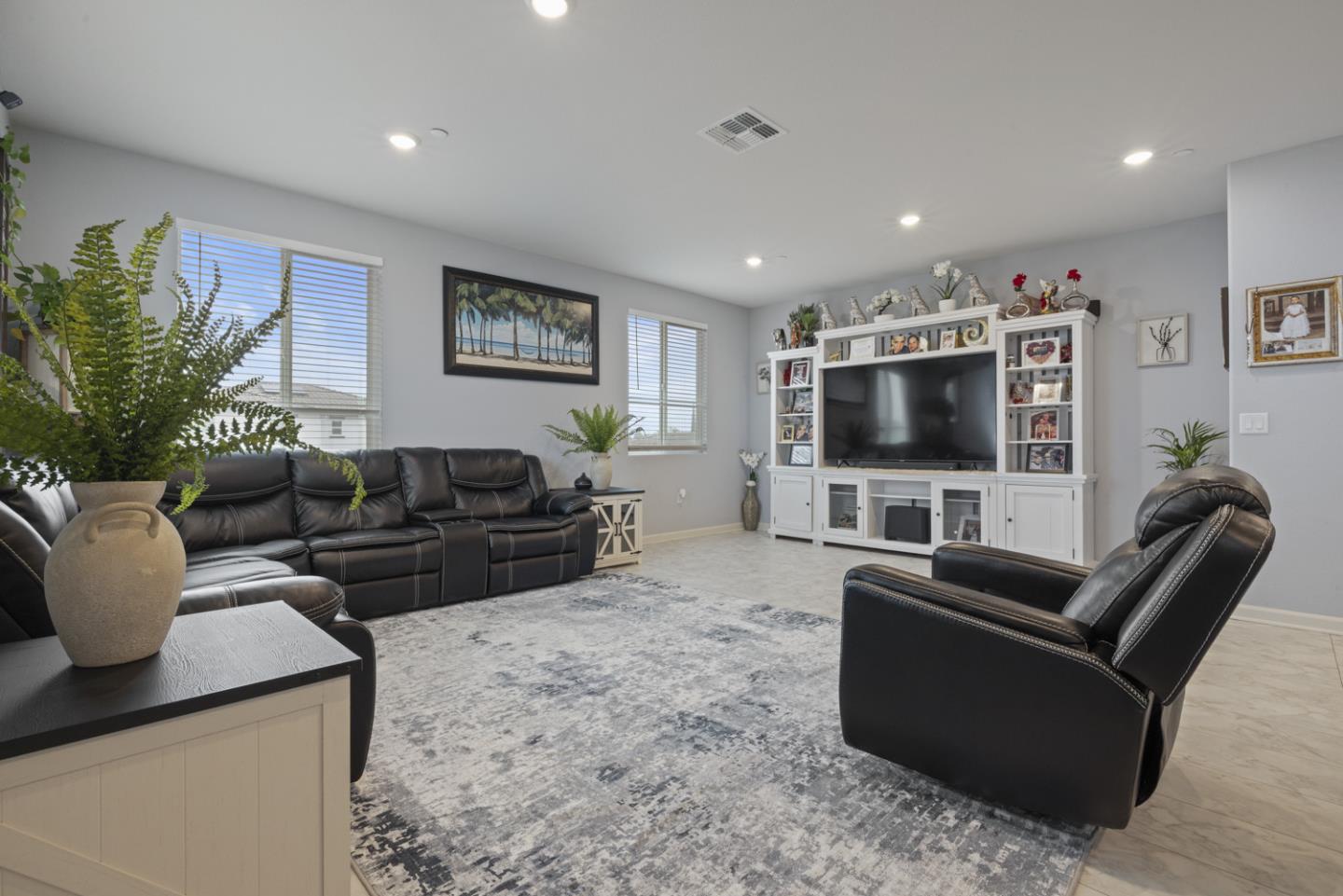 Detail Gallery Image 24 of 56 For 2075 Martin St, Los Banos,  CA 93635 - 5 Beds | 3 Baths