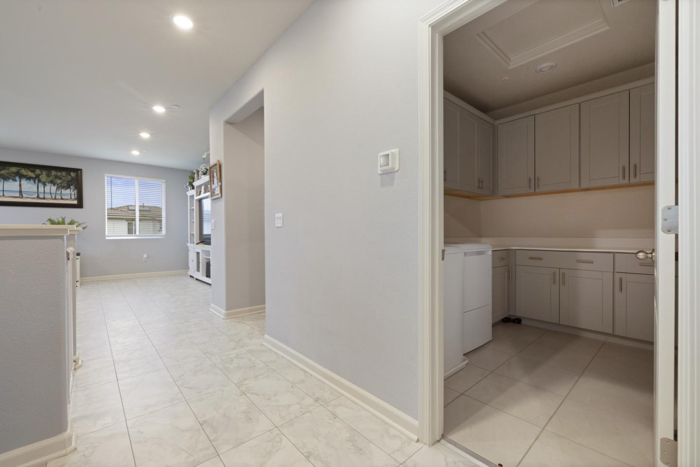 Detail Gallery Image 33 of 56 For 2075 Martin St, Los Banos,  CA 93635 - 5 Beds | 3 Baths