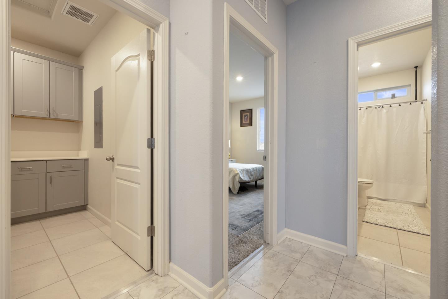 Detail Gallery Image 36 of 56 For 2075 Martin St, Los Banos,  CA 93635 - 5 Beds | 3 Baths