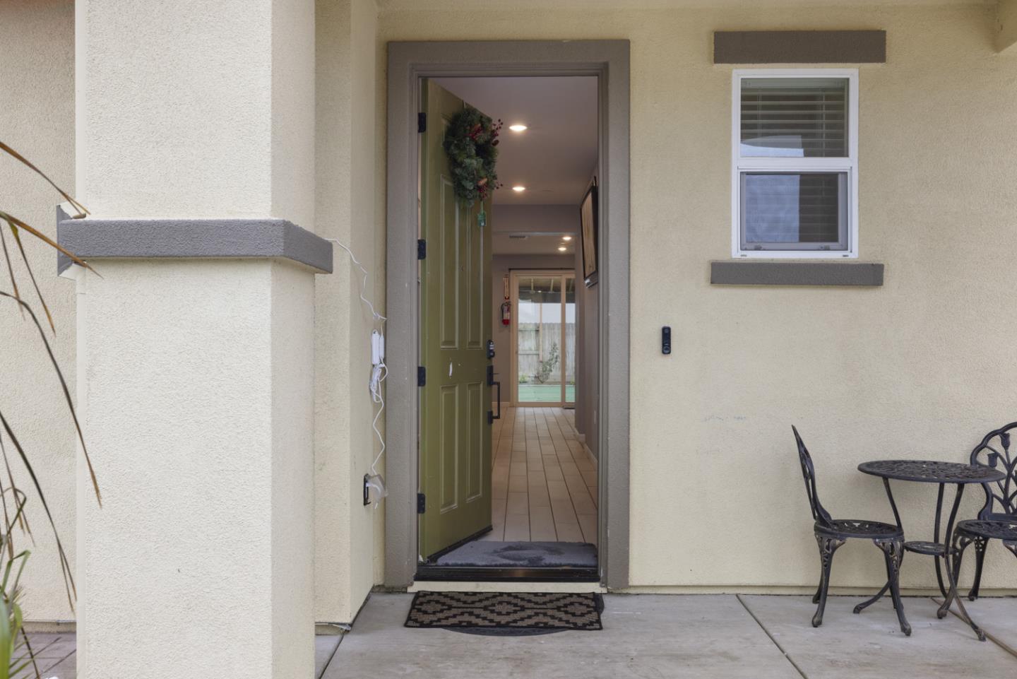 Detail Gallery Image 5 of 56 For 2075 Martin St, Los Banos,  CA 93635 - 5 Beds | 3 Baths