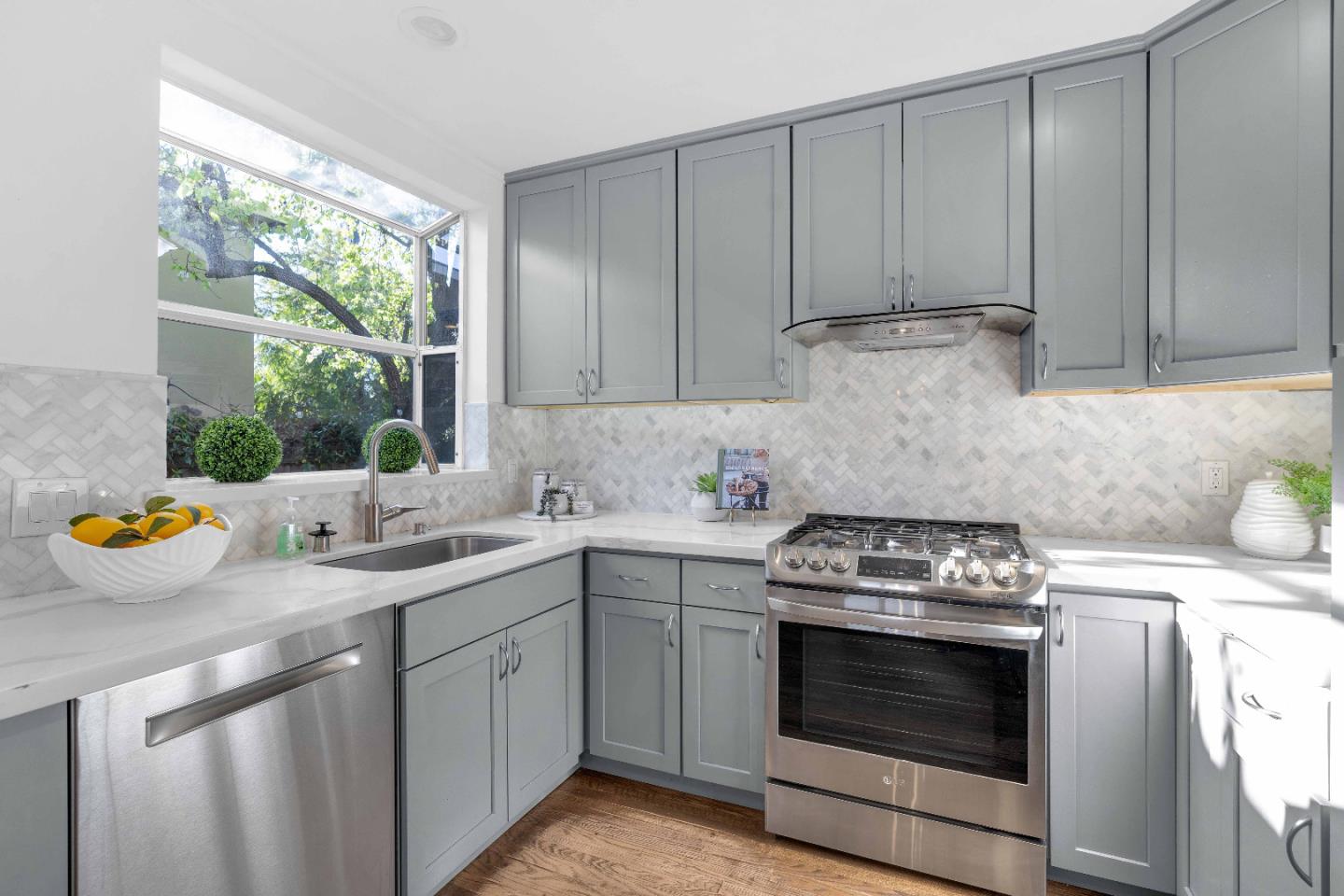 Detail Gallery Image 14 of 35 For 1222 Birch Ave, San Mateo,  CA 94402 - 3 Beds | 1 Baths