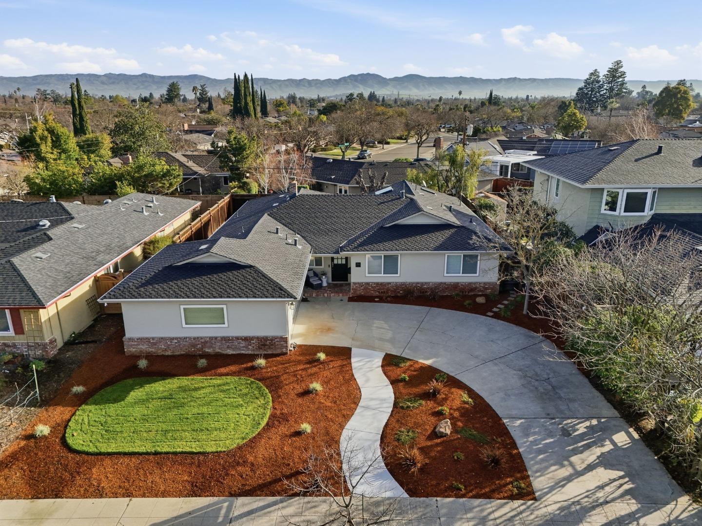 Detail Gallery Image 2 of 57 For 2864 Nicholas Dr, San Jose,  CA 95124 - 3 Beds | 2/1 Baths