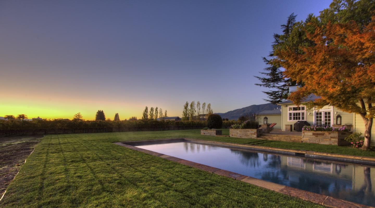 Detail Gallery Image 13 of 26 For 555 Zinfandel Ln, Saint Helena,  CA 94574 - 4 Beds | 4/1 Baths