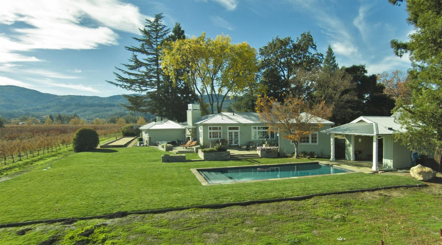 Detail Gallery Image 2 of 26 For 555 Zinfandel Ln, Saint Helena,  CA 94574 - 4 Beds | 4/1 Baths