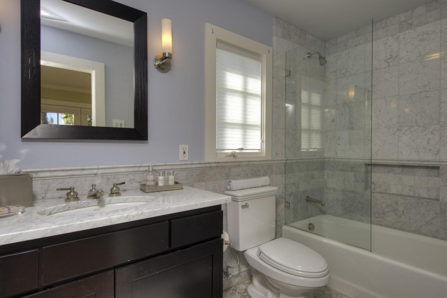 Detail Gallery Image 24 of 26 For 555 Zinfandel Ln, Saint Helena,  CA 94574 - 4 Beds | 4/1 Baths