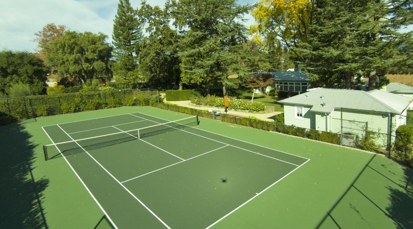 Detail Gallery Image 8 of 26 For 555 Zinfandel Ln, Saint Helena,  CA 94574 - 4 Beds | 4/1 Baths