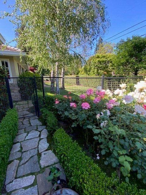 Detail Gallery Image 108 of 109 For 90 Melrose Pl, Redwood City,  CA 94062 - 4 Beds | 3/1 Baths