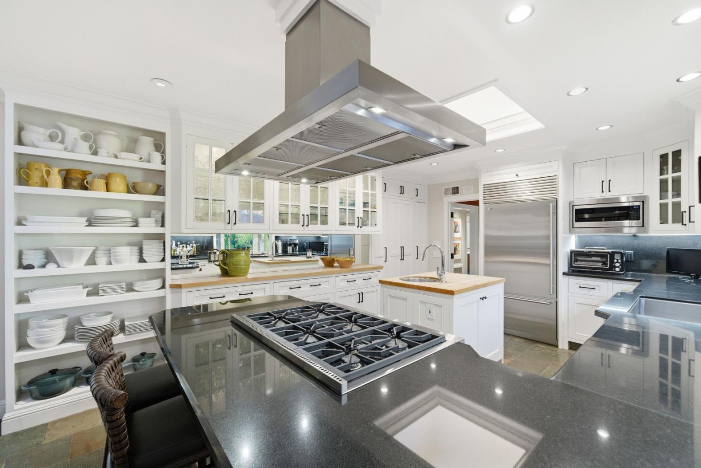 Detail Gallery Image 19 of 109 For 90 Melrose Pl, Redwood City,  CA 94062 - 4 Beds | 3/1 Baths