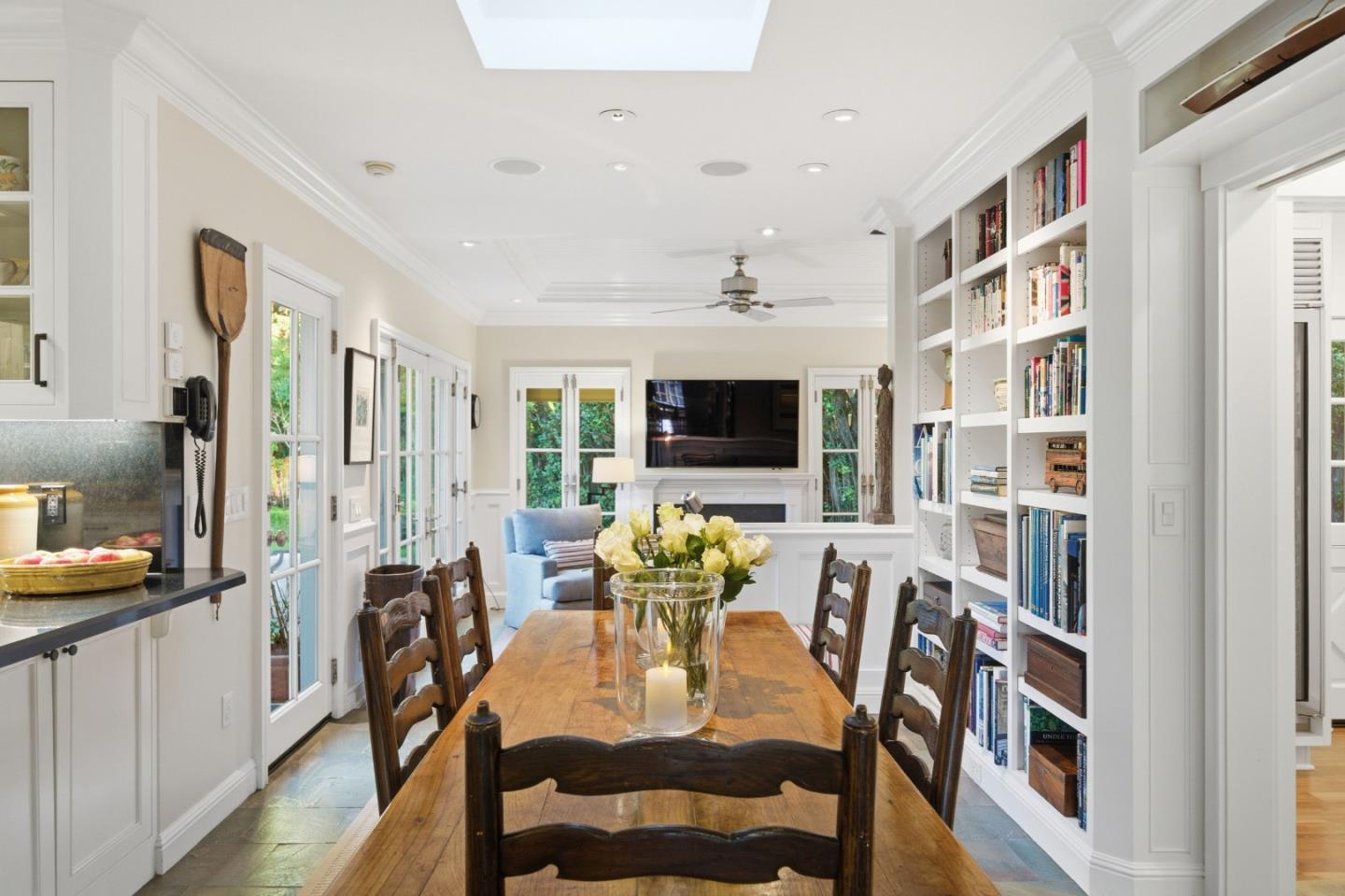 Detail Gallery Image 24 of 109 For 90 Melrose Pl, Redwood City,  CA 94062 - 4 Beds | 3/1 Baths