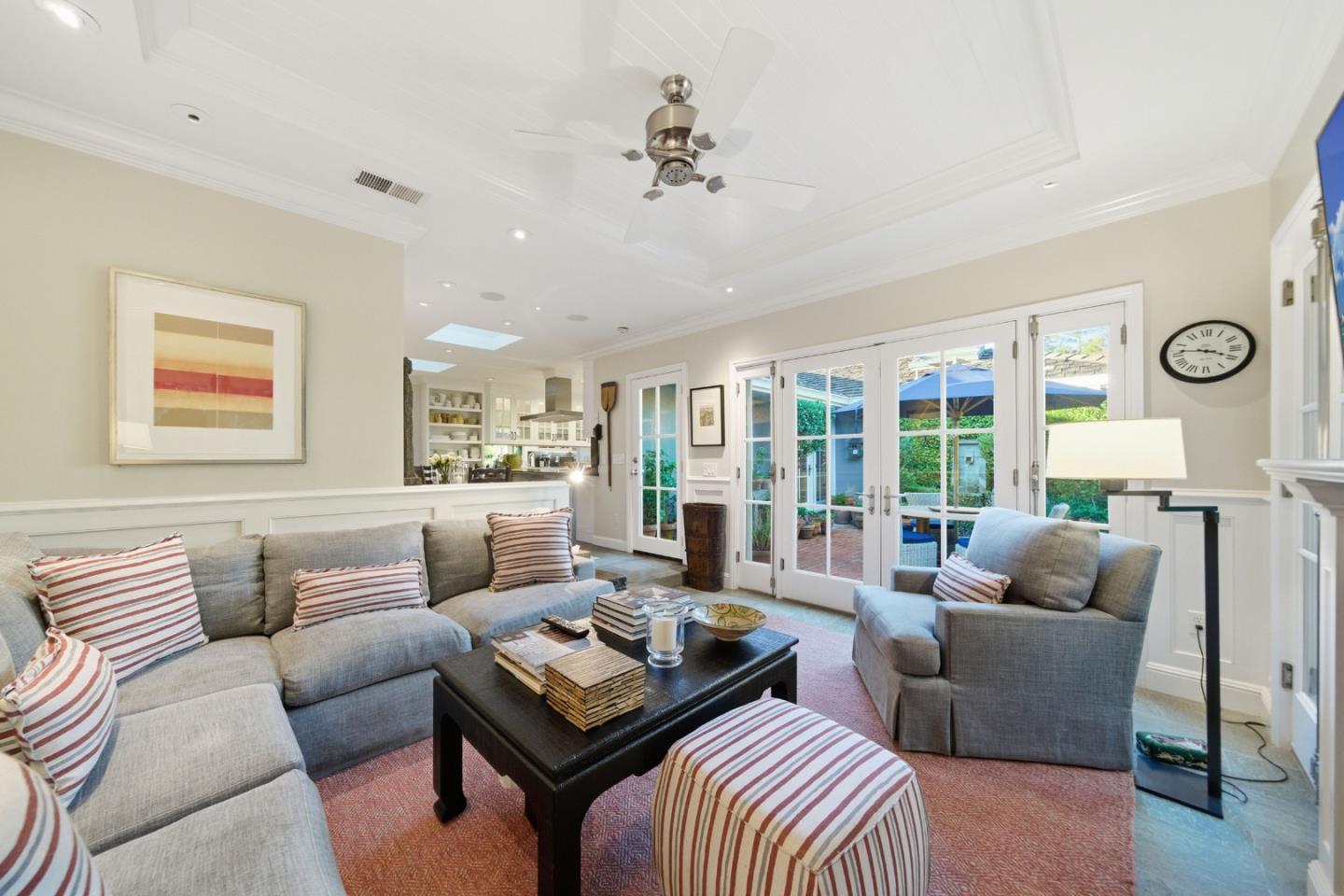 Detail Gallery Image 34 of 109 For 90 Melrose Pl, Redwood City,  CA 94062 - 4 Beds | 3/1 Baths