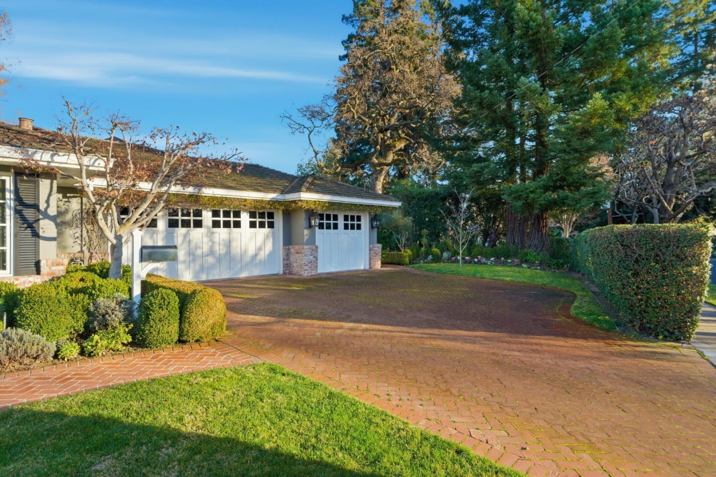 Detail Gallery Image 4 of 109 For 90 Melrose Pl, Redwood City,  CA 94062 - 4 Beds | 3/1 Baths