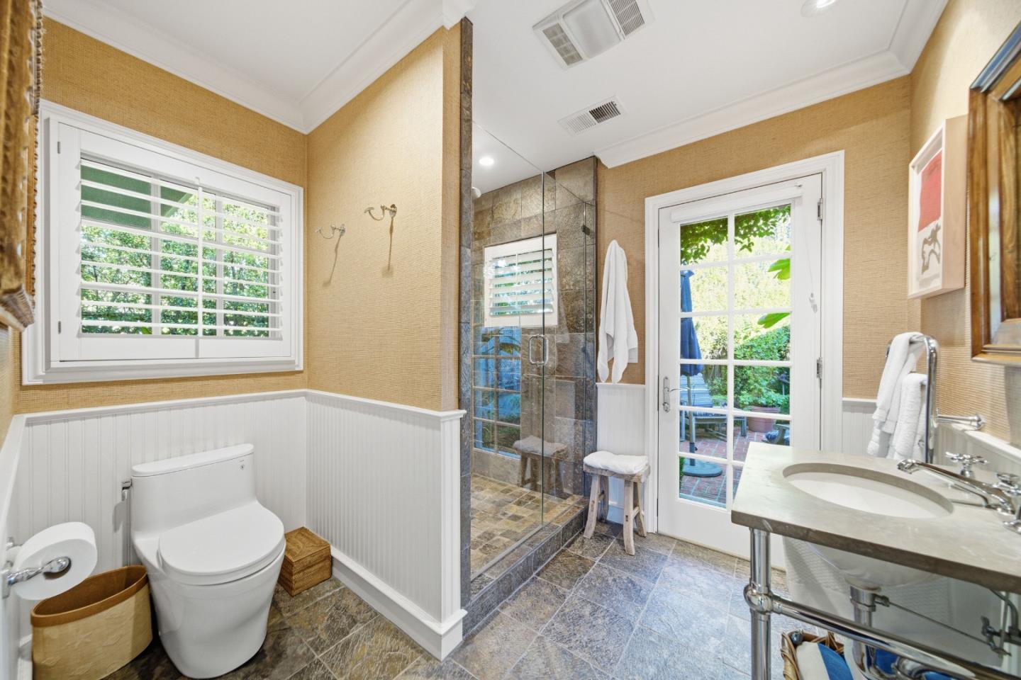 Detail Gallery Image 46 of 109 For 90 Melrose Pl, Redwood City,  CA 94062 - 4 Beds | 3/1 Baths