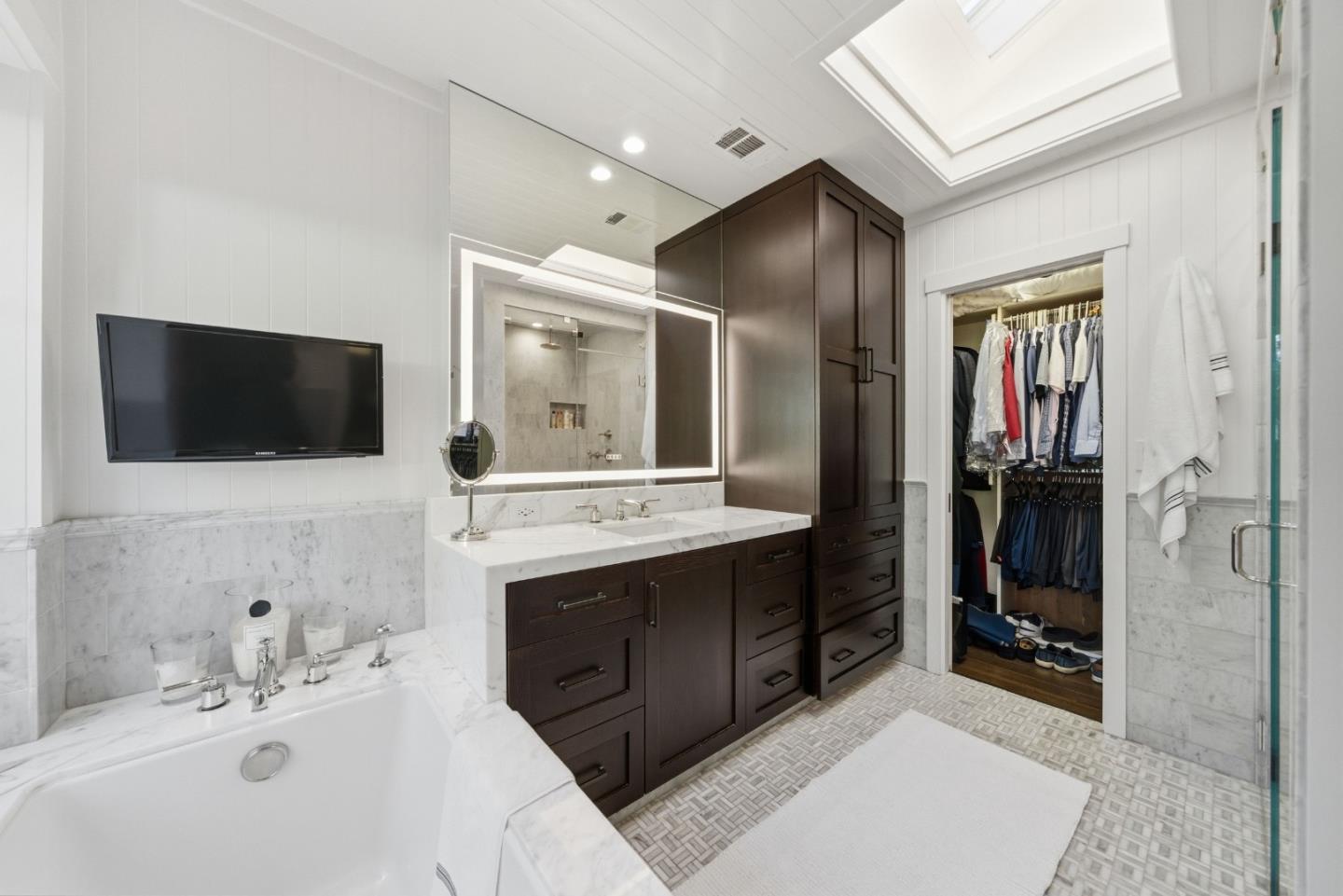 Detail Gallery Image 56 of 109 For 90 Melrose Pl, Redwood City,  CA 94062 - 4 Beds | 3/1 Baths