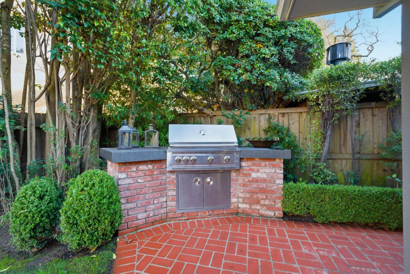 Detail Gallery Image 66 of 109 For 90 Melrose Pl, Redwood City,  CA 94062 - 4 Beds | 3/1 Baths