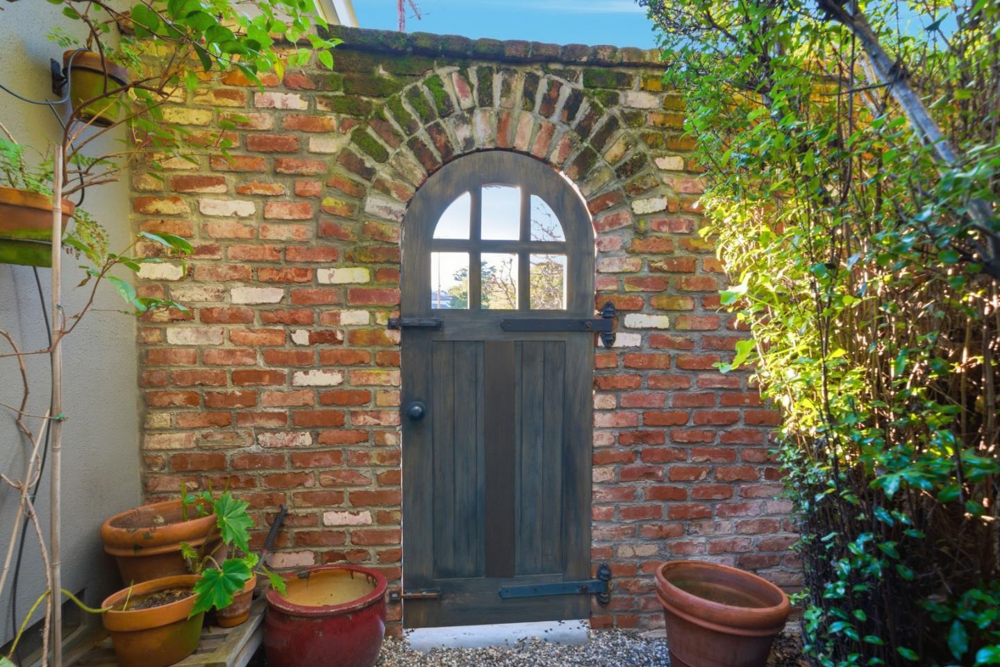 Detail Gallery Image 74 of 109 For 90 Melrose Pl, Redwood City,  CA 94062 - 4 Beds | 3/1 Baths