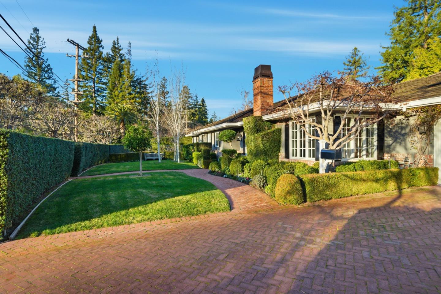 Detail Gallery Image 8 of 109 For 90 Melrose Pl, Redwood City,  CA 94062 - 4 Beds | 3/1 Baths