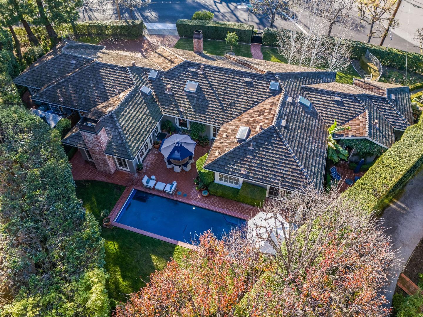 Detail Gallery Image 83 of 109 For 90 Melrose Pl, Redwood City,  CA 94062 - 4 Beds | 3/1 Baths