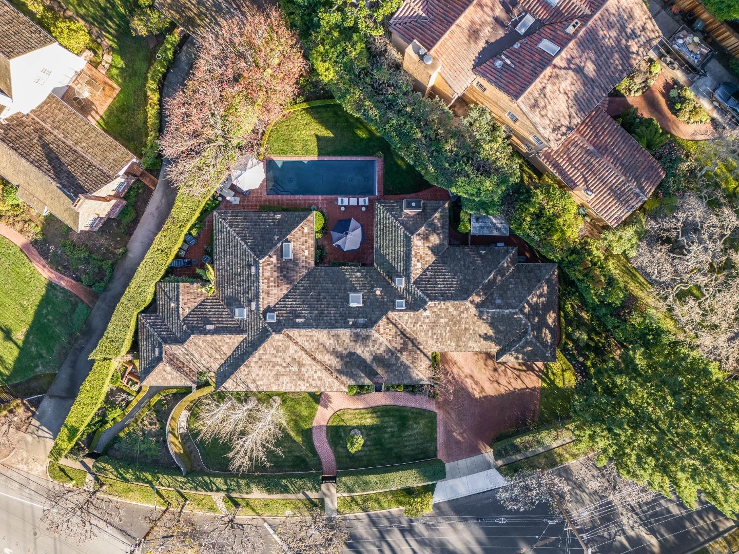 Detail Gallery Image 84 of 109 For 90 Melrose Pl, Redwood City,  CA 94062 - 4 Beds | 3/1 Baths