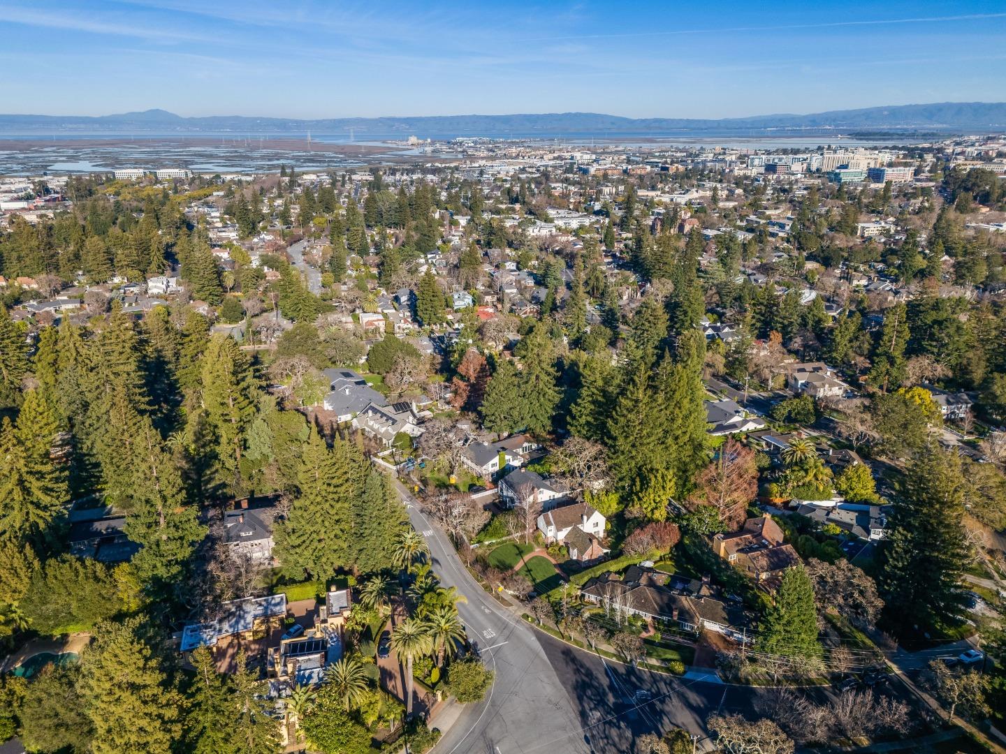 Detail Gallery Image 87 of 109 For 90 Melrose Pl, Redwood City,  CA 94062 - 4 Beds | 3/1 Baths
