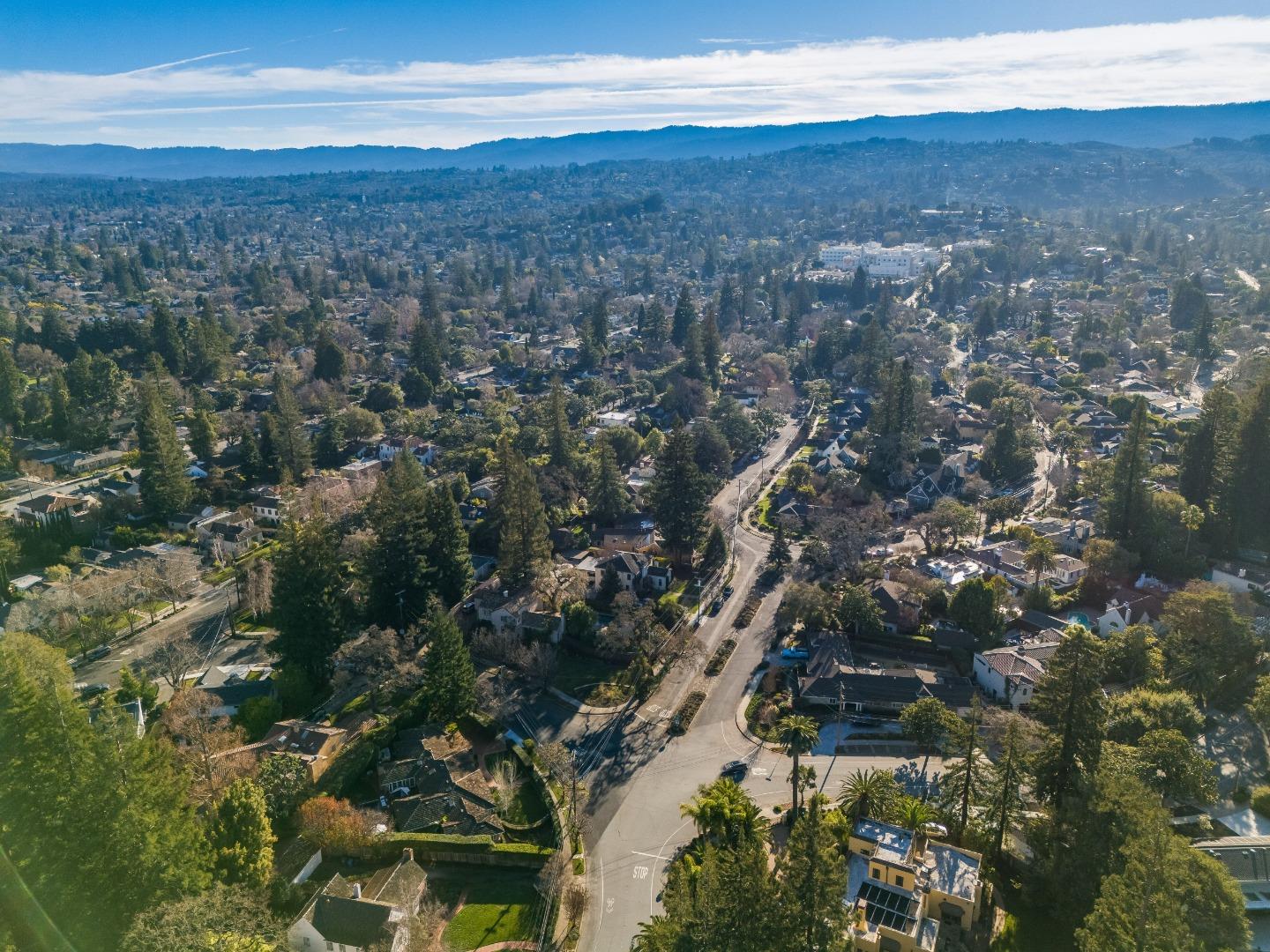Detail Gallery Image 88 of 109 For 90 Melrose Pl, Redwood City,  CA 94062 - 4 Beds | 3/1 Baths