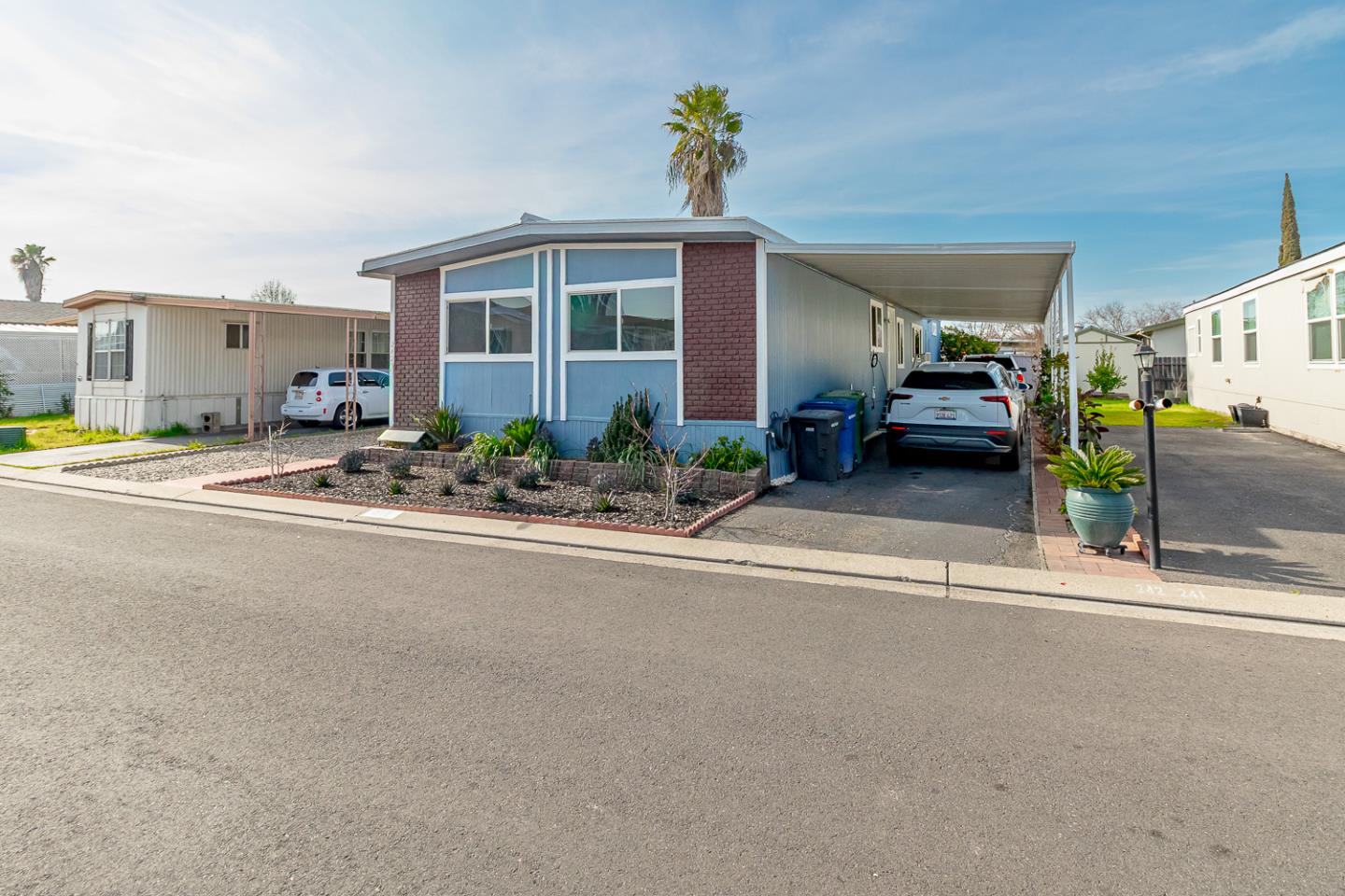 Front Image Thumbnail for ML82033116