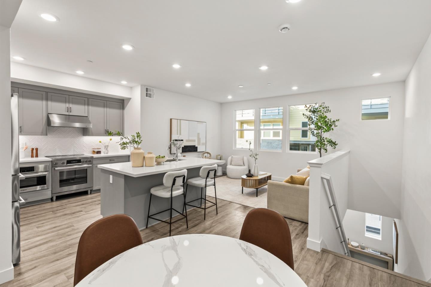 Detail Gallery Image 3 of 16 For 1303 Besra Trl #13,  Sunnyvale,  CA 94087 - 3 Beds | 2 Baths