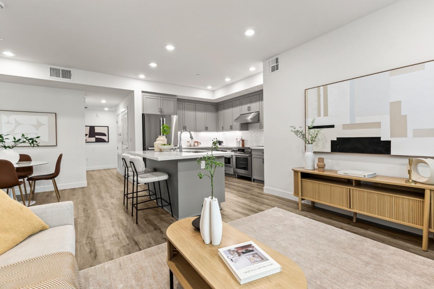 Detail Gallery Image 4 of 16 For 1303 Besra Trl #13,  Sunnyvale,  CA 94087 - 3 Beds | 2 Baths