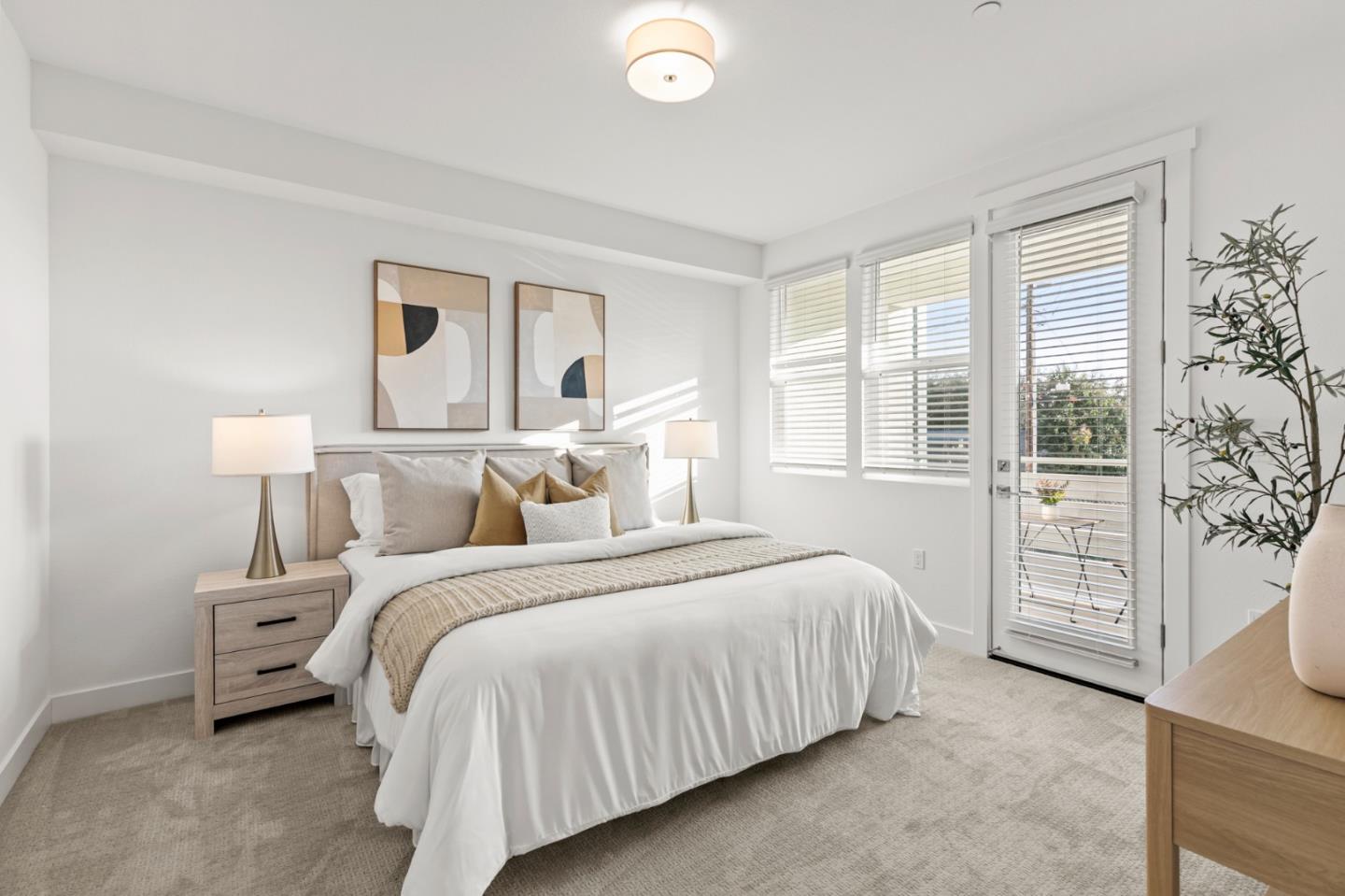 Detail Gallery Image 5 of 16 For 1303 Besra Trl #13,  Sunnyvale,  CA 94087 - 3 Beds | 2 Baths