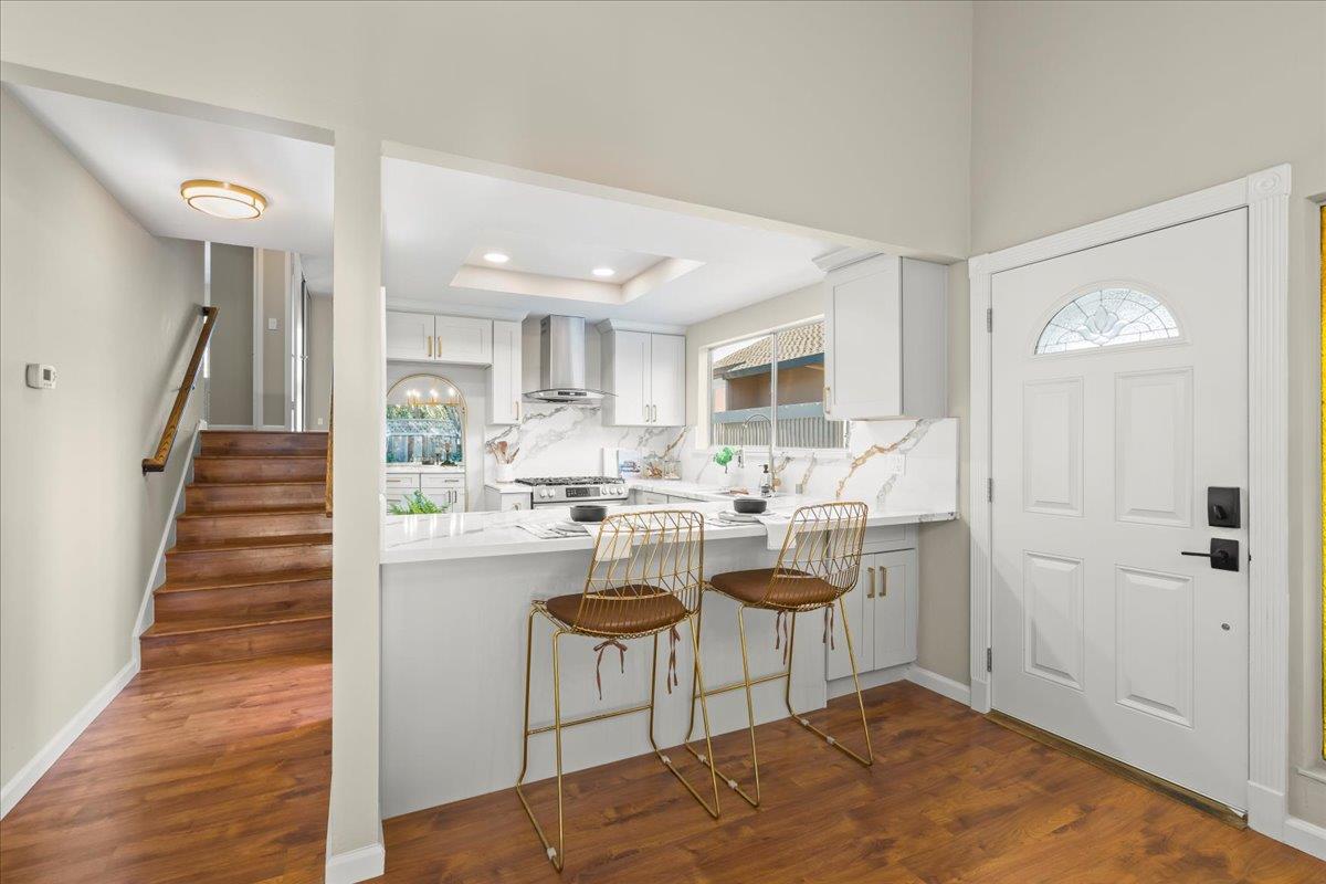 Detail Gallery Image 10 of 28 For 1466 Woodgrove Sq, San Jose,  CA 95117 - 3 Beds | 2 Baths