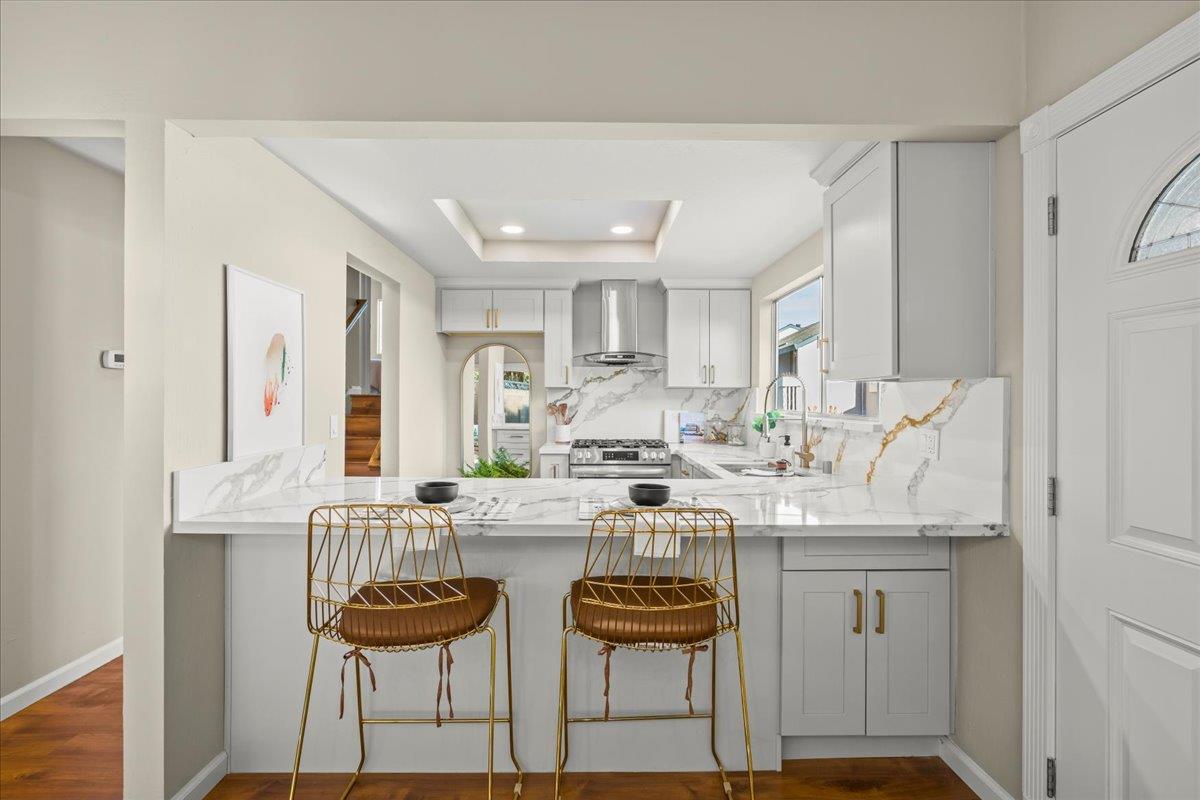 Detail Gallery Image 11 of 28 For 1466 Woodgrove Sq, San Jose,  CA 95117 - 3 Beds | 2 Baths