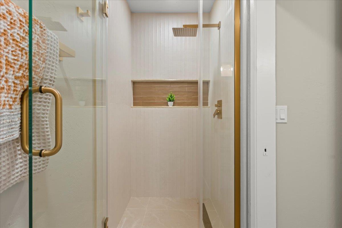 Detail Gallery Image 20 of 28 For 1466 Woodgrove Sq, San Jose,  CA 95117 - 3 Beds | 2 Baths