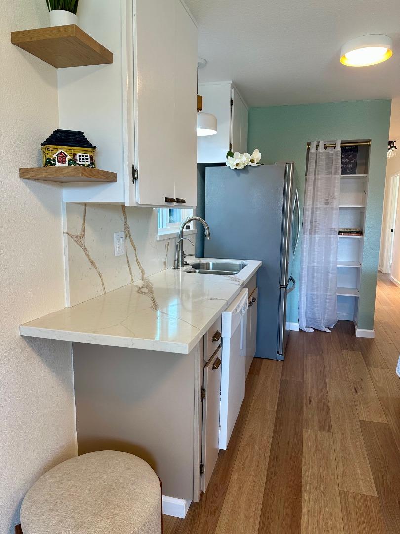 Detail Gallery Image 10 of 48 For 755 Pino Way, Salinas,  CA 93905 - 3 Beds | 2 Baths