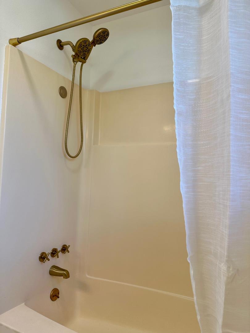 Detail Gallery Image 29 of 48 For 755 Pino Way, Salinas,  CA 93905 - 3 Beds | 2 Baths